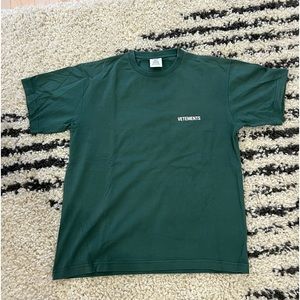 VETEMENTS Logo Staff T Shirt